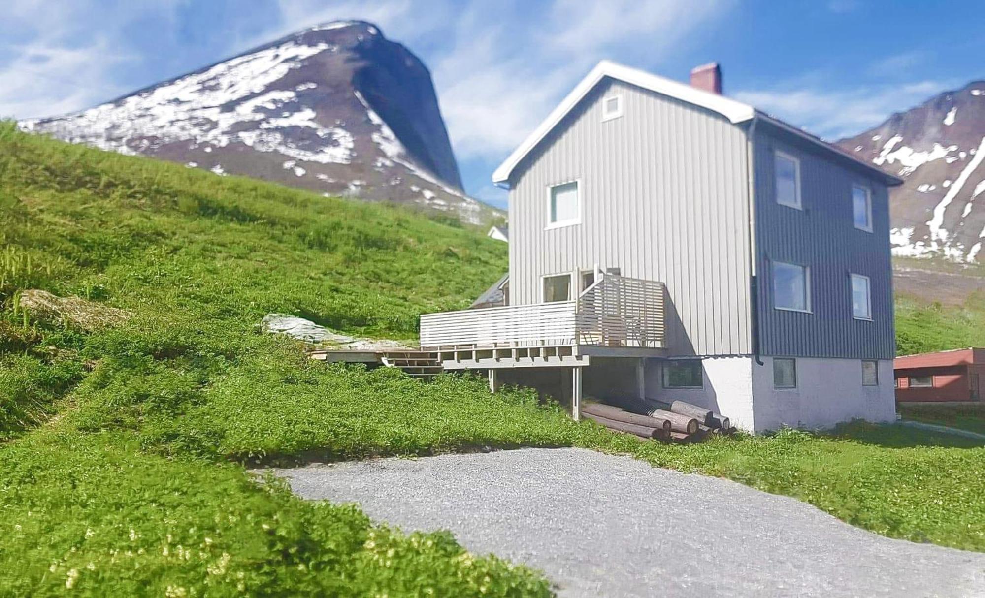 Vacation Home In Fjordgard With Views Of Segla And The Fjord Exterior foto